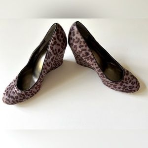 Leopard print wedges